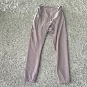 Lululemon Instill High-Rise Tight 25"
Violet Verbena size 4